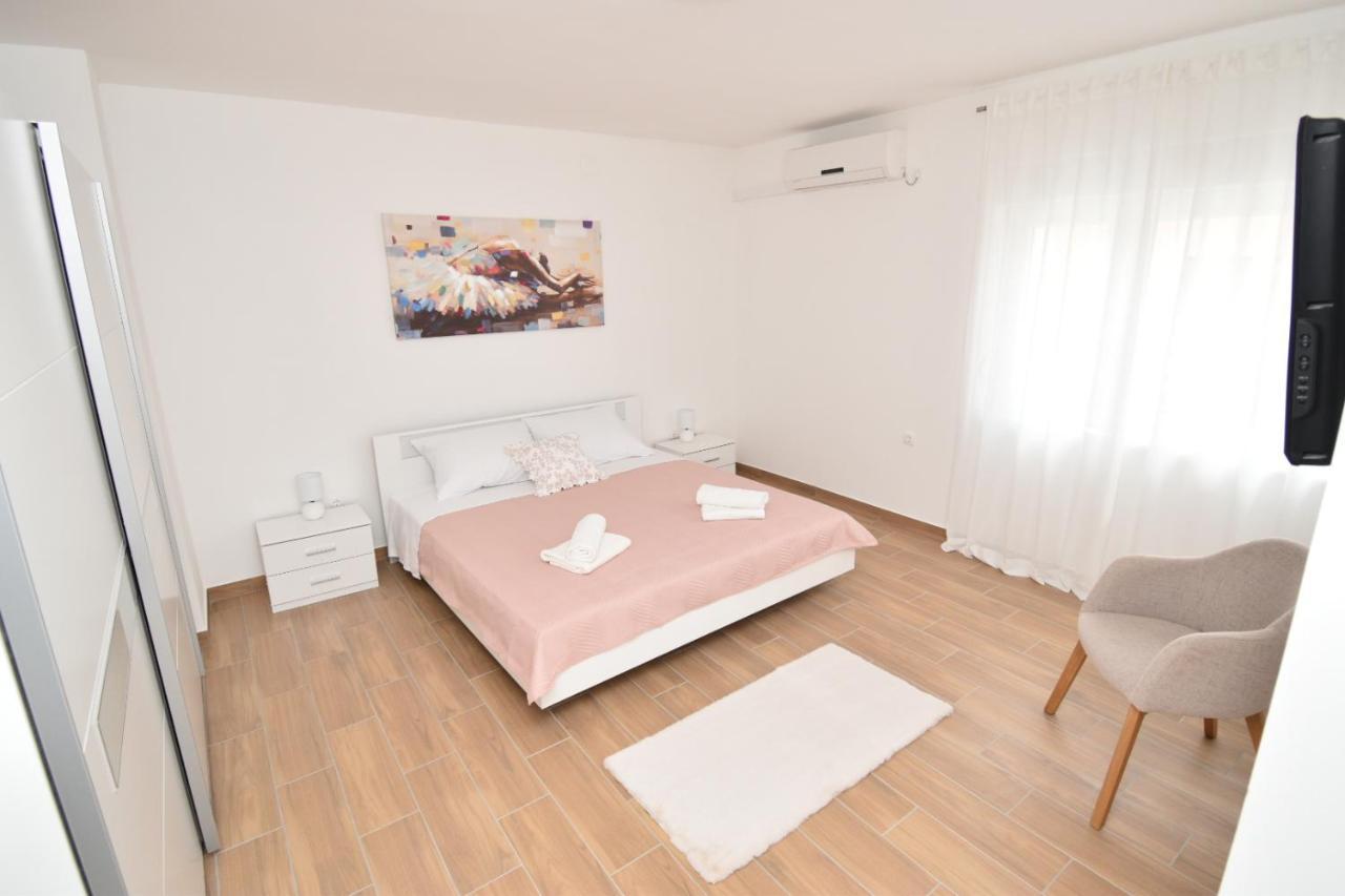 Apartments Ivan ザダル エクステリア 写真